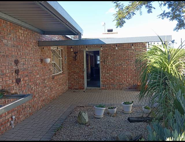 3 BEDROOM FREESTANDING TO LET IN CANNONVILLE